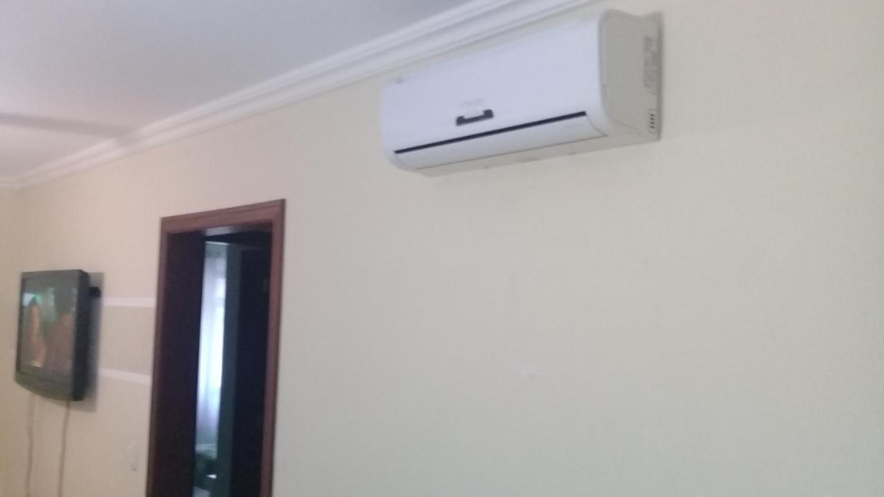 Apartamento De 2 Domitorios E 1 Garagem No Centro De Bombinhas 50 Metros Da Praia Na Avenida Principal Proximo Ao Shopping Punta Blu Dış mekan fotoğraf